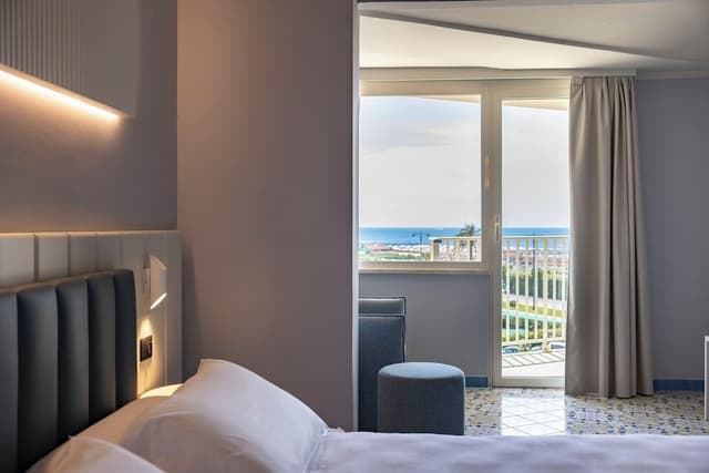 Deluxe Double or Twin Room, Sea View