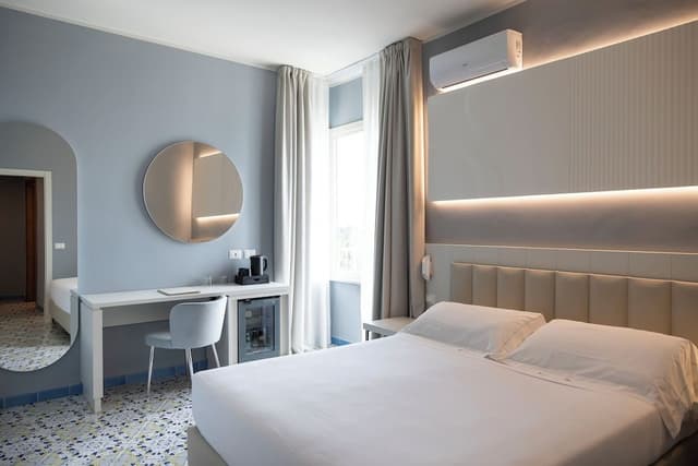 Superior Double or Twin Room, Sea Facing