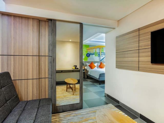 Family Room, 1 Queen Bed with Sofa bed
