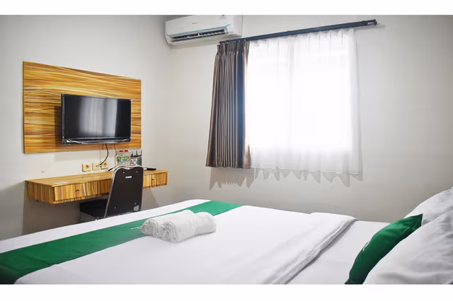 Deluxe Queen Room