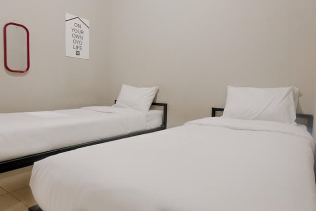 Standard Twin Room