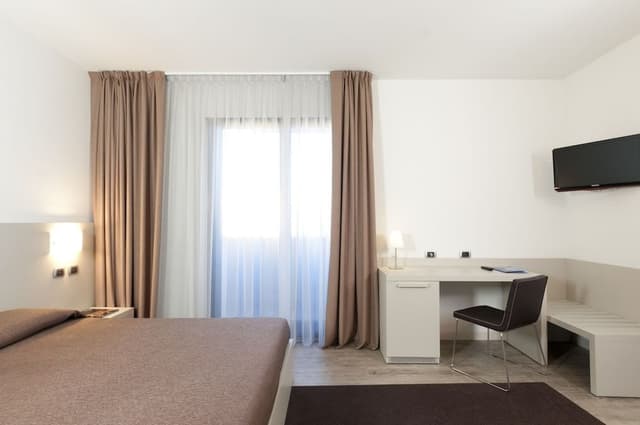 Comfort Room, 1 King Bed, Non Smoking