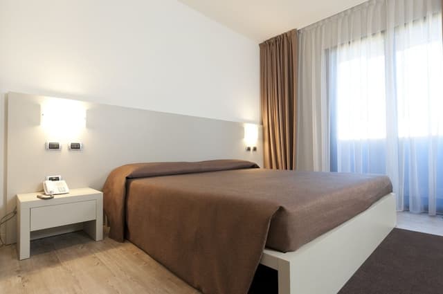 Comfort Room, 1 King Bed, Non Smoking