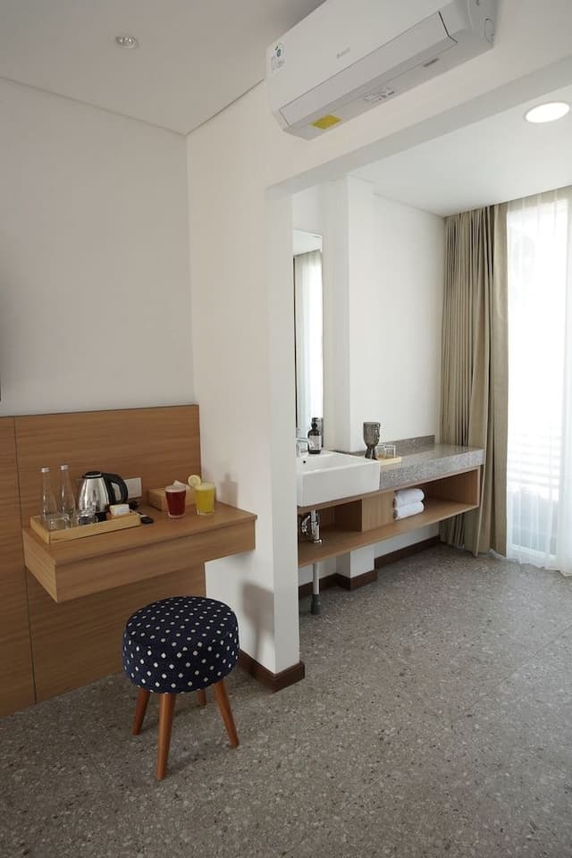 Deluxe Double Room, 1 Queen Bed, Non Smoking, City View