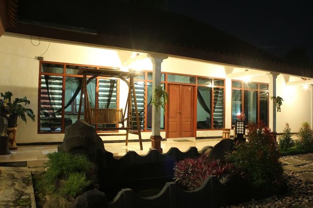 Deluxe Double Room, 1 Queen Bed, Private Bathroom