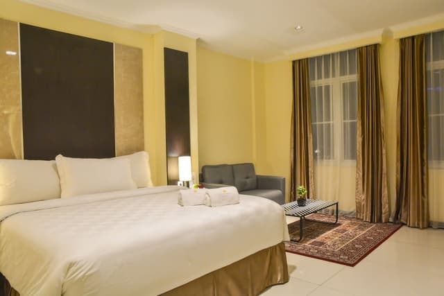 Grand Deluxe Room
