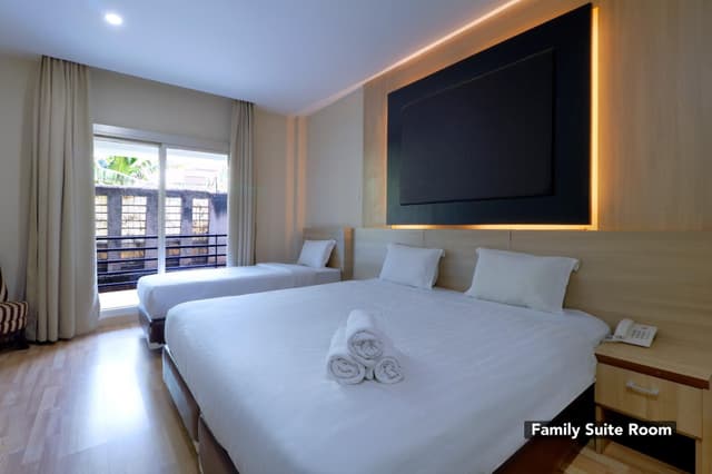 Deluxe Family Room