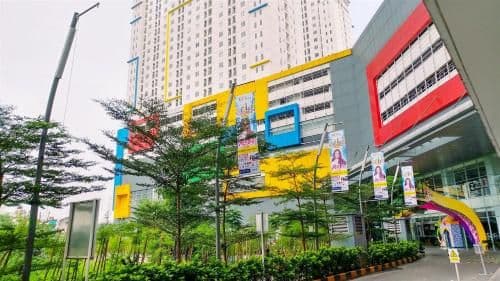 Clean 2BR Bassura City Apartment By Travelio