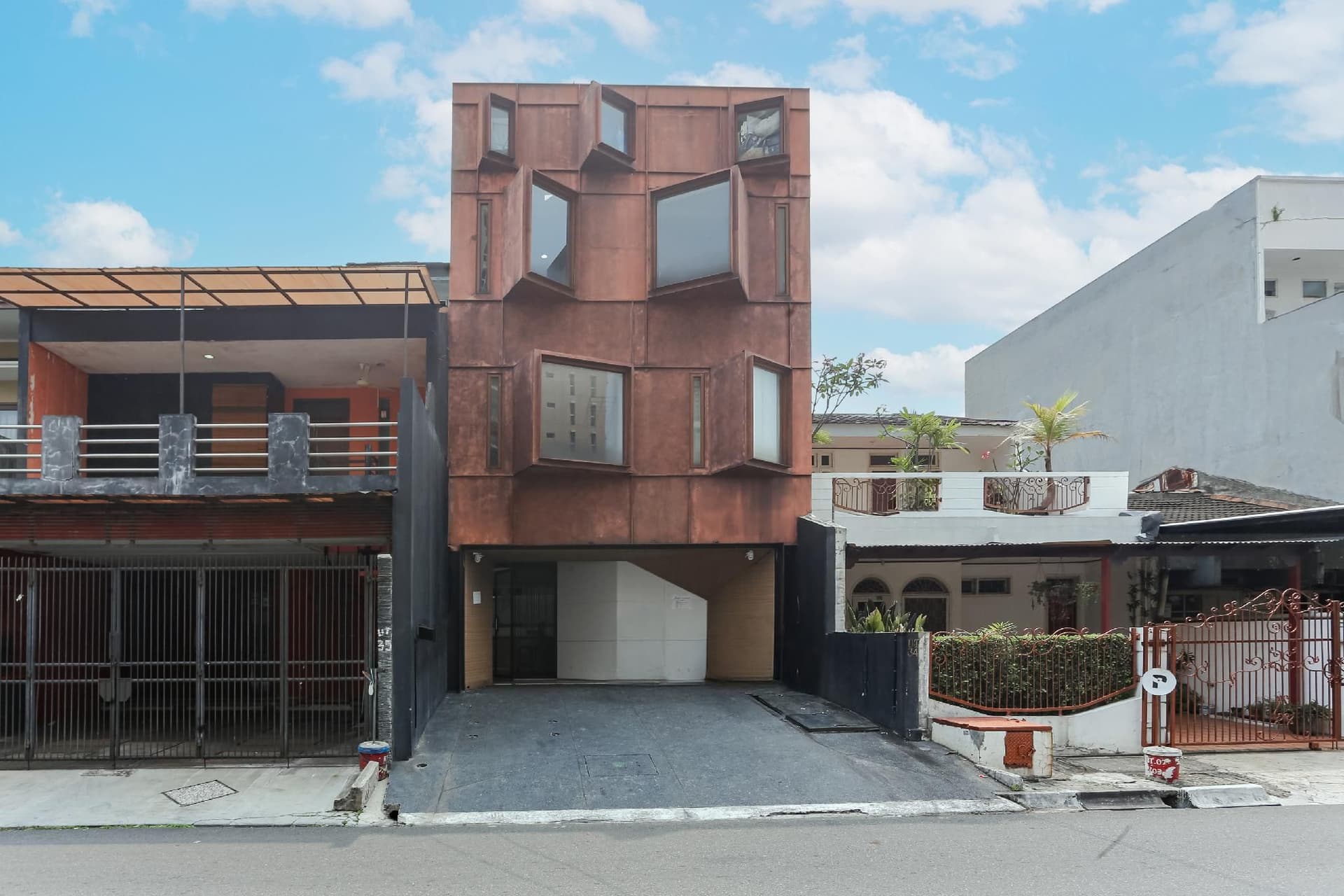โรงแรมโอ ปอนดก อินดาห์ ใกล้เมืองกันดาเรีย เดิมชื่อโอโดริ เรสซิเดนซ์