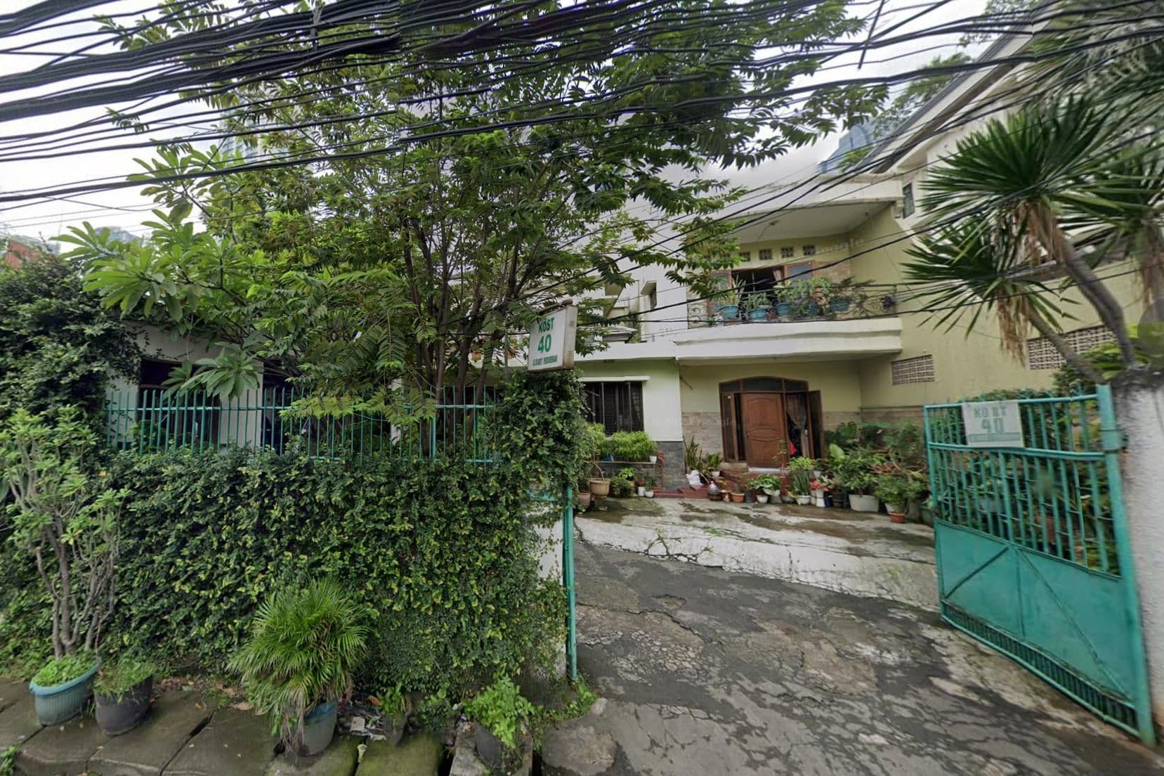 TwoSpaces Living at Kost 40 Kuningan TwoSpaces Living at Kost 40 Kuningan