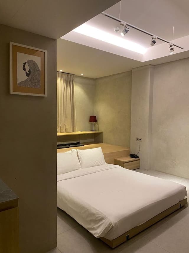 Tomoni Suite
