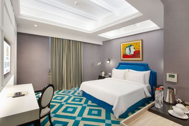 Grand Deluxe King Room