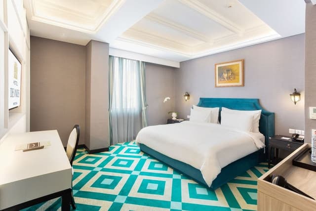 Grand Deluxe King Room