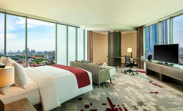 KING CORNER SUITE