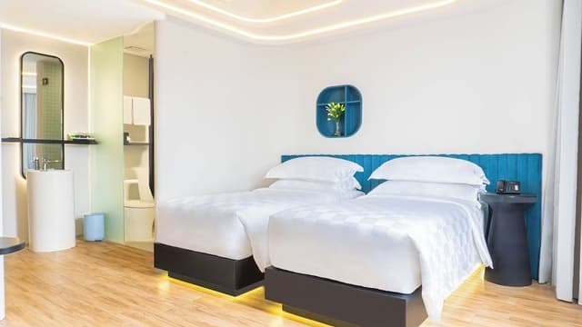 Deluxe Twin Room, City View