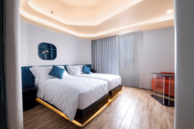 Deluxe Twin Room, City View