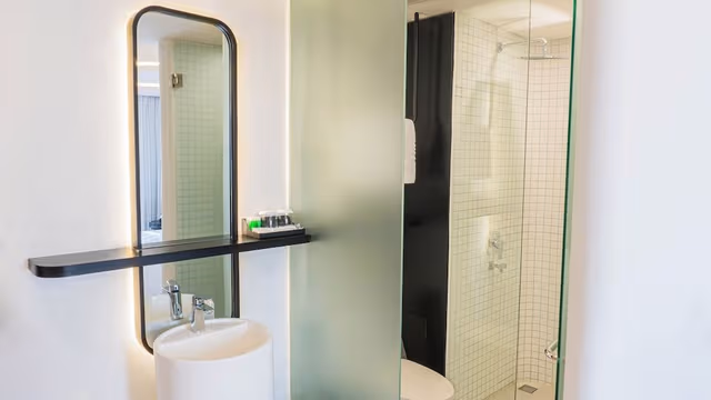Deluxe Twin Room, City View