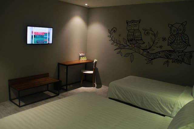 Moonlite Nite Room