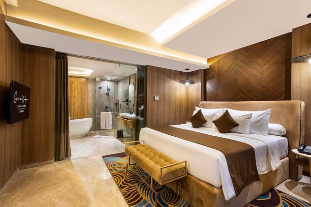 Royal Suite King Bed, Non Smoking