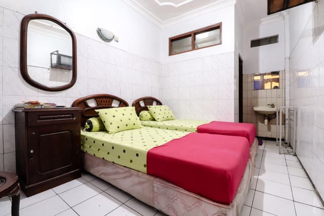 Standard Twin Room