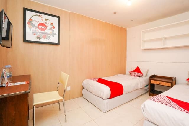 Standard Twin Room