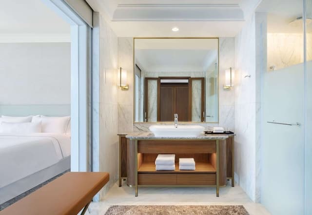 Junior Suite, 1 King Bed