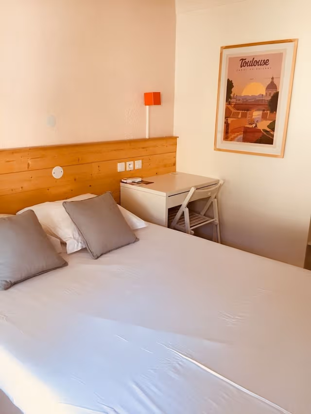 Double Room with 1 Double Bed