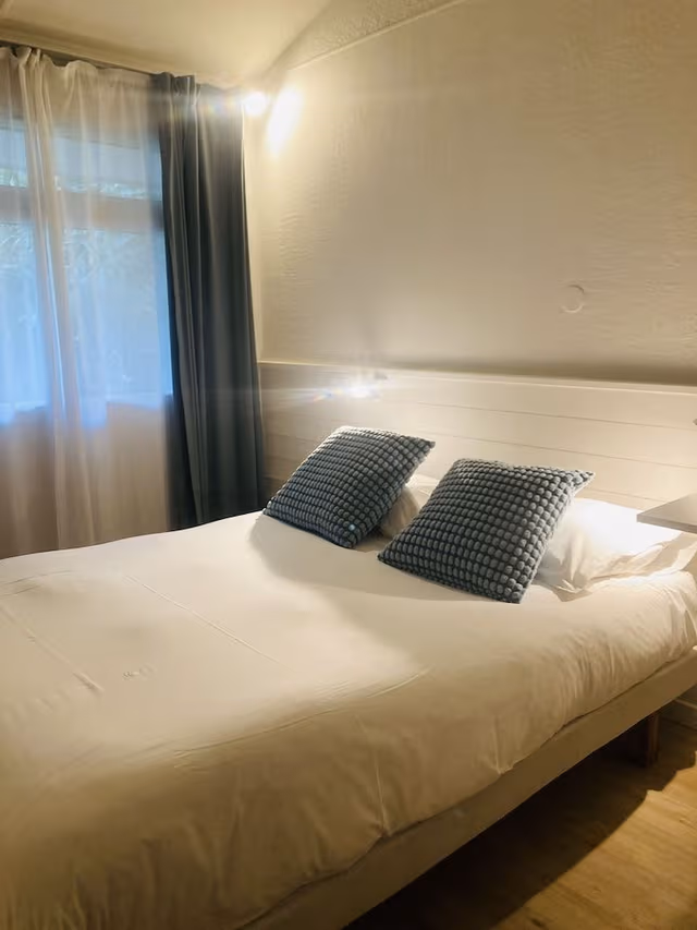 Double Room with 1 Double Bed