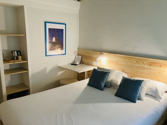 Double Room with 1 Double Bed
