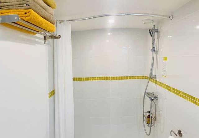 Double Room with 1 Double Bed
