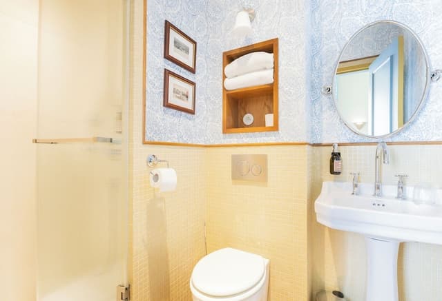 Deluxe Room, Balcony