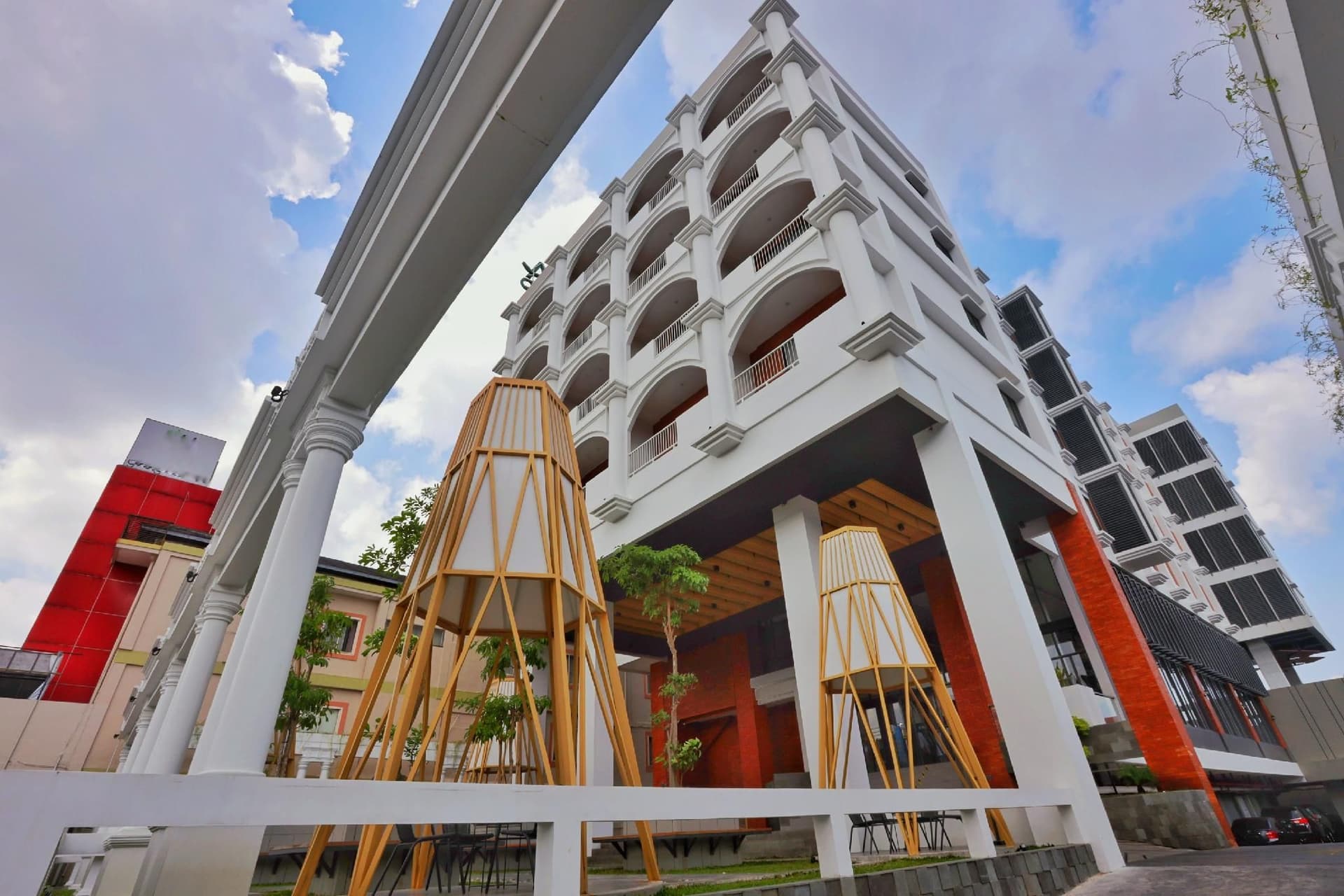 โรงแรมภัทรา มาลิโอโบโร