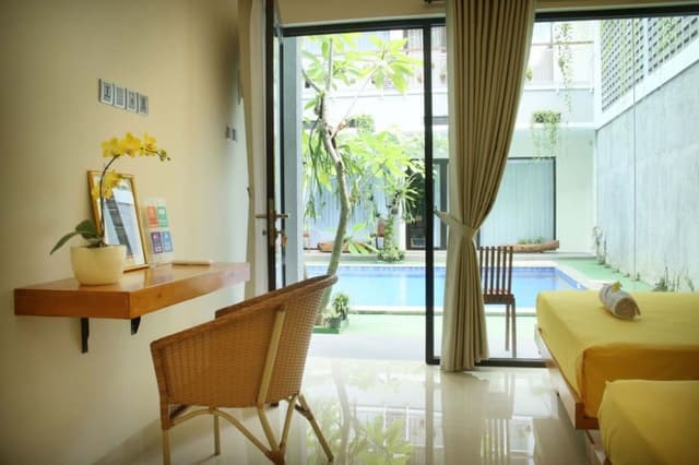 Deluxe Room Pool Access (Lantai 1)