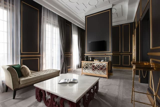 Executive Suite
