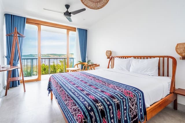 Standard Room, 1 King Bed, Sea View