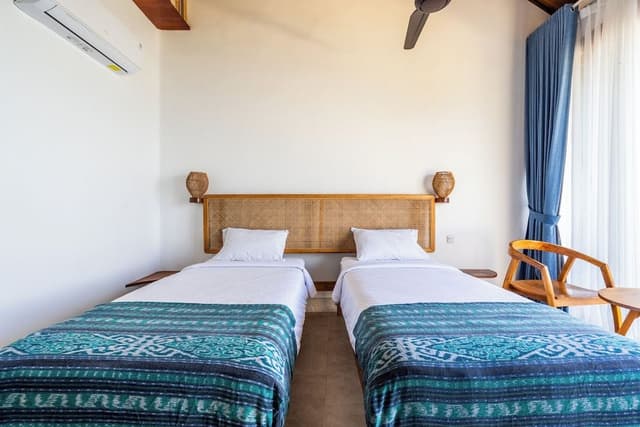 Deluxe Room, Multiple Beds, Sea View