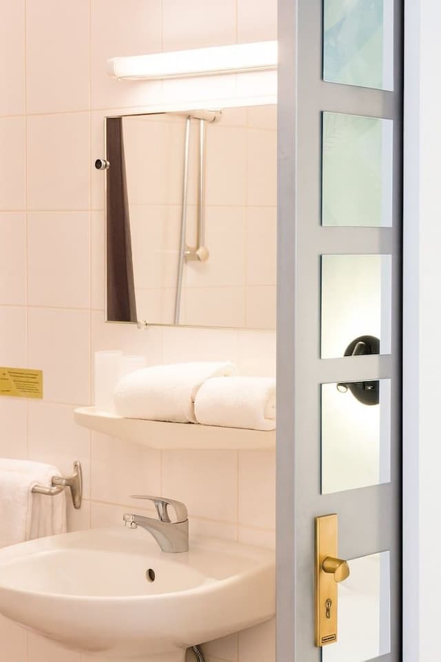 Economy Single Room