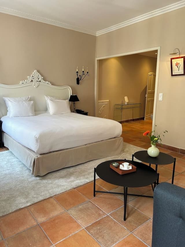 Junior Suite, 1 Double Bed, Bathtub