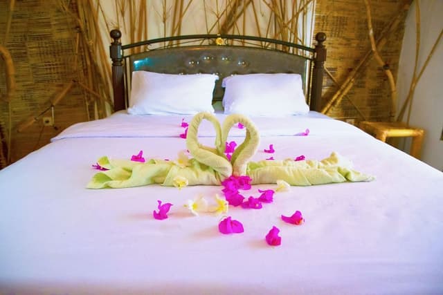 Comfort Double Room, 1 Queen Bed, Ensuite (with AC)