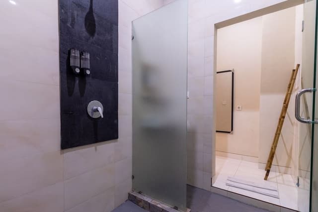 Deluxe Twin Room, 2 Twin Beds, Non Smoking, Private Bathroom