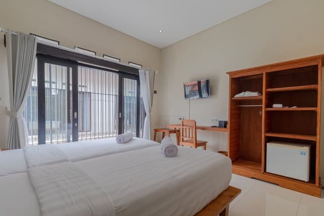 Deluxe Twin Room, 2 Twin Beds, Non Smoking, Private Bathroom