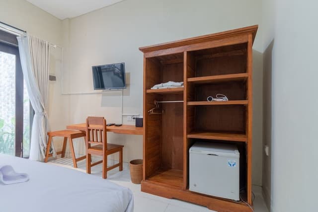 Deluxe Double Room, 1 King Bed, Non Smoking, Private Bathroom