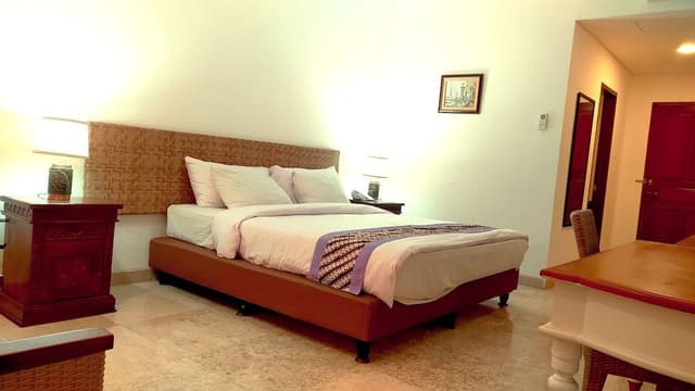 Deluxe Double or Twin Room