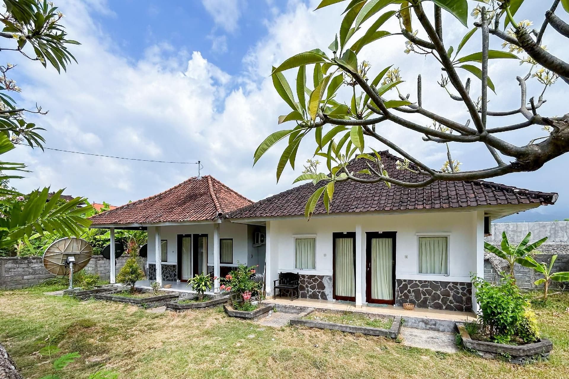 Hepi Bungalow Lovina Mitra RedDoorz Hepi Bungalow Lovina Mitra RedDoorz