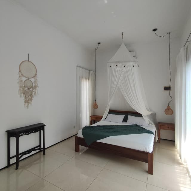 One Bedroom Deluxe Pool Access