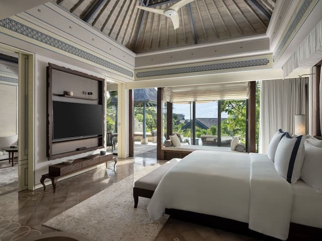 Villa (Sunset Villa)