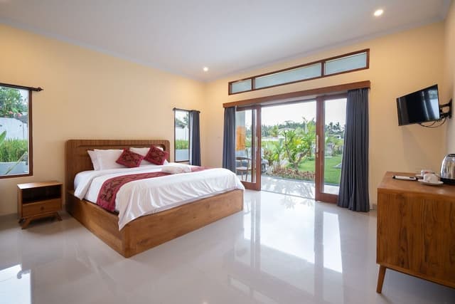 Deluxe Suite, Pool View
