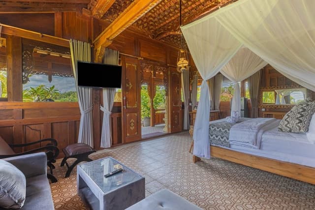 Deluxe Bungalow