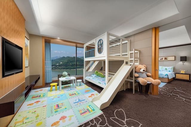 Family Suite, 2 Bedrooms, River View