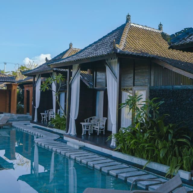 One Bedroom Pool Side Villa with Rice Field View